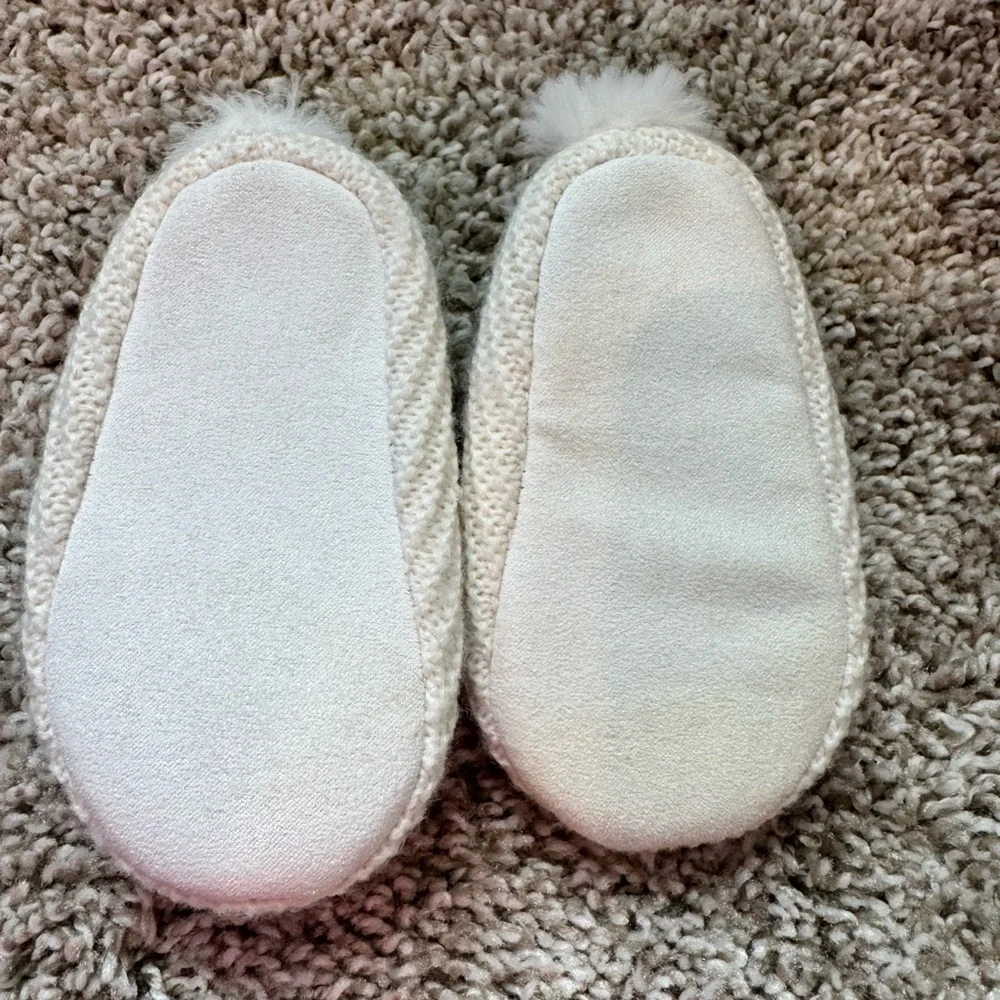 Baby girls White Bunny slippers shoes house slippers size 0-6 months